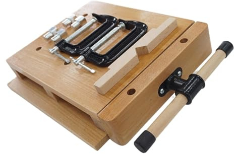 Banco da lavoro portatile in legno con morsa di serraggio e accessori per la lavorazione del legno e l'incisione