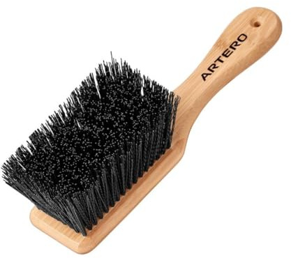 Artero Titan F3. Cepillo para limpiar los cascos del Caballo con cerdas Gruesas y Duras de 5,5 cm de longitud. Ideal para limpieza diaria.
