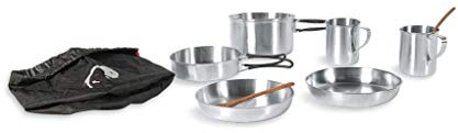 Tatonka Camping-Kochgeschirr Picnic Set (8-teilig) - Edelstahl-Geschirr fürs Picknick zu zweit - Mit Topf, Pfanne, 2x Teller, 2x Tasse mit Henkel und 2x Löffel aus Kokosholz - Schadstofffrei, Silber