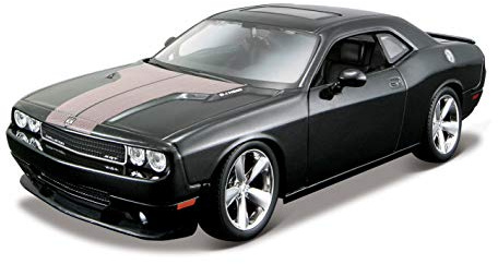 Maisto 1:24 Scale Assembly Line 2008 Dodge Challenger SRT8 Diecast Model Kit (Colors May Vary) Small