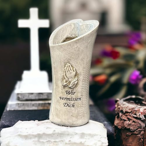 eberin · Grabvase mit Herzöffnung und betenden Händen – EIN Symbol der ewigen Erinnerung · stabile Vase für den Friedhof · Höhe 18cm · antik-grau
