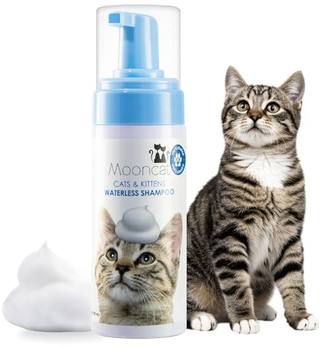 Mooncat Waterless Cat Shampoo, 100% Licking Safe & Vet Approved No Rinse Dry Bath Foam - Gentle Deodorizer for Short Haired Cats, Seniors & Kittens - Soothes Sensitive Skin, Reduces Dander & Odor