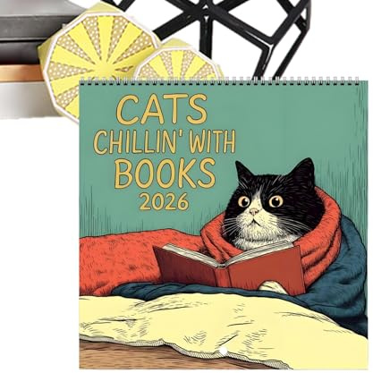 kyler med böcker kalender 2026, läser kattböcker kalender 2026, rolig månadsplanerare med kattungar illustration, 12 månaders spiralbunden hängning, kattälskare och bokälskare gåva