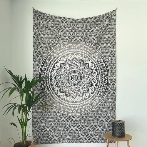 MOMOMUS Telo Mare Grande Mandala Multiuso 135x210 cm, Grigio | Stuoia mare antisabbia: 2,8 m² tra te e la sabbia, sottile, con tocco e caduta da lenzuolo; non per asciugarsi