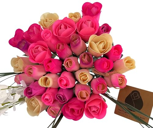 Buketten med tema med original-träros med rosa blommor. Med stängda och halvöppna knopprosor (3 dussin)