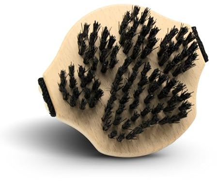 DOJA Barcelona Cepillo Madera para Mascotas Cómodo y Efectivo - Diseño Ergonómico en Cepillos para Perros que Estimula Circulación - Cepillo para Gatos con Mango y Cerdas Naturales, Correa Elastica