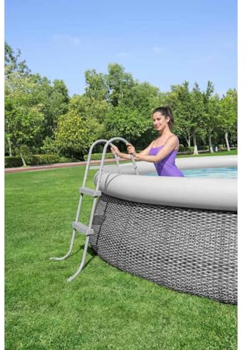 Teenpull Échelle de Piscine Hors Sol Bestway Flowclear 2 marches antidérapantes 84 cm Cadre INOX résistant sécurité accès Facile pour Bassin baignade et Spa