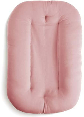 snuggle me® Babynest (0-9 Monate) - Premium Babynestchen Neugeborene, Bio-Baumwolle mit Fiberfill, Ungepolsterte Mitte, die Umarmungen imitiert, 100% Maschinenwaschbar, Inkl. Reisetasche (Gumdrop)