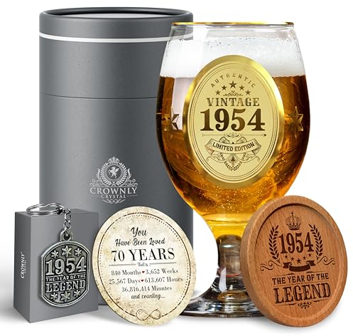 CROWNLY CRYSTAL® Personalisierte Geschenke Bierglas Mit Gravur 1954 Sinnvolle Geschenke Für Papa Opa Geschenk Onkel Geschenk Geburtstagsgeschenk Für Männer Für Männer 70 Geburtstag Mann