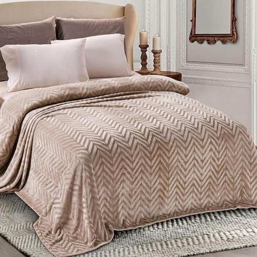 Whale Flotilla Coperta Pile Con Motivo Chevron, Calda Coperta per Divano e Letto in Flanella Morbida, Accogliente e Leggera per Tutte le Stagioni, 230 x 270 cm, Beige