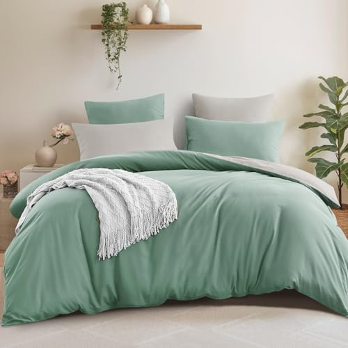 Aisbo Housse de Couette 240x260 Réversible avec 2 Taies d'oreiller 65x65 cm (Vert/Beige) - Parure de Lit 240 x 260 Adulte 2 Personne Microfibre, Parure Couette avec Fermetures éclair, Oeko TEX