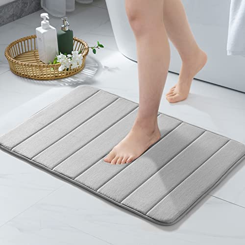 MIULEE Badematte Memoryschaum Badezimmerteppich Wasserabsorbierend Badteppich Memory Foam Duschvorleger Badvorleger rutschfest Waschbar für Badezimmer 60x90cm Hellgrau