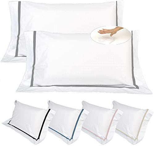 EVERGREENWEB - Cuscini Letto Coppia 100% Memory Foam alti 18 cm con Elegante Set di 4 Fodere GRATIS in Morbido Cotone Bianco + Balza e Riga Grigia, 2 Guanciali x dolori CERVICALI in Schiuma Ergonomica