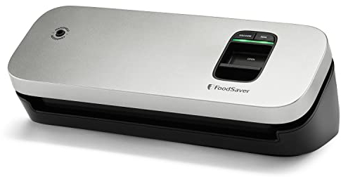 FoodSaver Macchina sottovuoto salvaspazio con sacchetti sigillanti e rotolo per la conservazione ermetica degli alimenti e Sous Vide, argento
