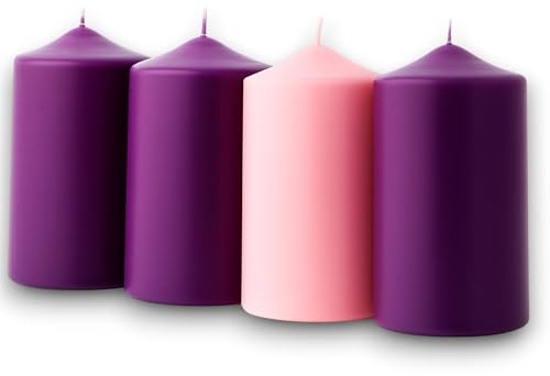 KORAT Set 4 Candele dell’Avvento 5x10 cm – 3 Viola e 1 Rosa – Candele Decorative Natalizie in Cera, Ideali per Corona dell’Avvento, Tavolo o Decorazioni di Natale