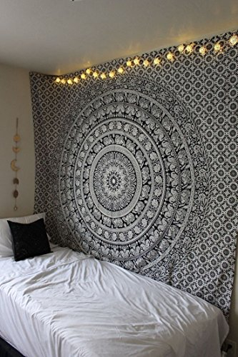 Popular Handicrafts Tapisserie Wandbehang Schwarz und Weiß Hippie Mandala Tapisserie Wandkunst Collage Wohnheim Strand Überwurf Bohemian Hippie Wandbehang Wandteppich Wanddekoration Boho Tagesdecke