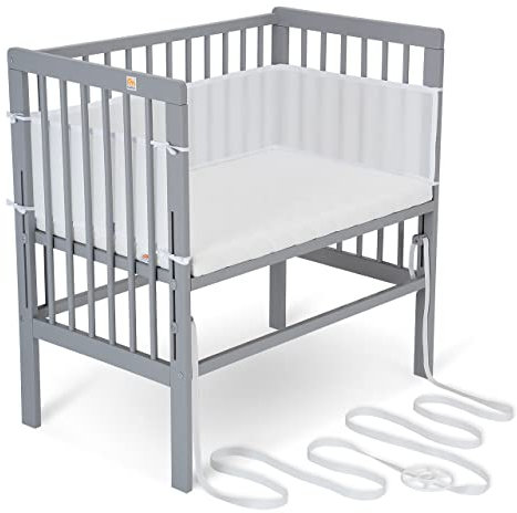 FabiMax Baby Beistellbett für Boxspringbetten, stufenlos höhenverstellbar, Buchenholz massiv, grau lackiert (Matratze Comfort, Weiß)