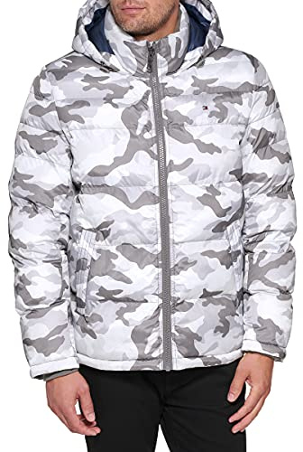 Tommy Hilfiger Chaqueta acolchada clásica con capucha para hombre (estándar y grande y alto), abrigo alternativo de plumón, Camuflaje blanco, XS