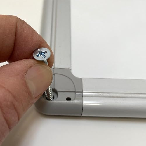 DisplayLager Lavagna combinata magnetica e bacheca in sughero con pennarello, magneti, spille, materiale di montaggio e portapenne (90 x 60 cm)