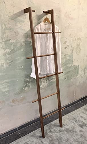 TIDYBOY Kleiderleiter & Kleiderständer Holz, Handtuchleiter & Handtuchhalter aus Massivholz, Designer Holzleiter auch als Dekoleiter, Herrendiener oder Stummer Diener Leiter Handgearbeitet