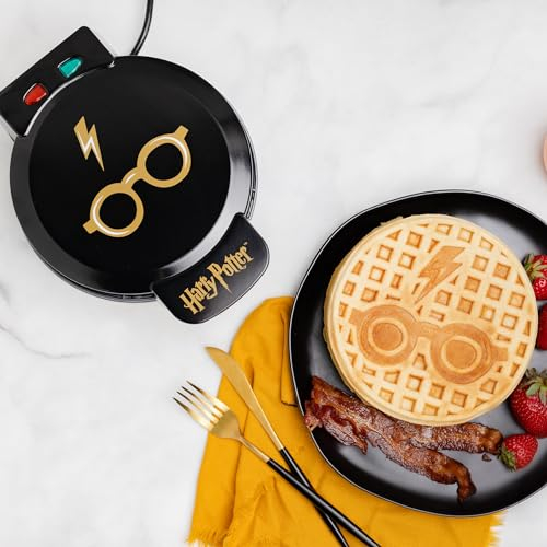 Uncanny Brands Harry Potter Iconic Glasses Waffle Maker – Make Harry Potter Glasses Waffles – Fun Kitchen Appliance – Non-Stick, Compact and Easy to Clean