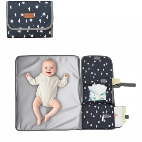 Cozary Matelas a Langer Bebe, Tapis a Langer Nomade Imperméable Pliable, Sac Bebe Maternite avec 3 Pochettes pour Maison Extérieur Voyage, Coussin Épais pour Bébé 0-5M, 60x50cm