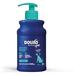 DOUXO® Skin & Coat SPA - Shampoo Antiodore per Cani Ultra-Sicuro, 250 ml. Pulisce e idrata la cute, elimina gli odori, lascia il pelo morbido e profumato. Formula delicata sulla cute.