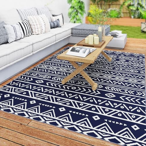 Outsunny Tappeto da Esterno per Balcone e Terrazza, Tappetino Reversibile con Fantasia Geometrica, Resistente ai Raggi UV, per Giardino, Patio, Spiaggia, Picnic, 182x274 cm, Blu e Bianco