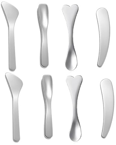 Lot de 8 mini spatules de beauté en métal en acier inoxydable pour soins de la peau, petite spatule de maquillage, cuillère à crème de maquillage, mini cuillères de beauté en forme de cœur pour