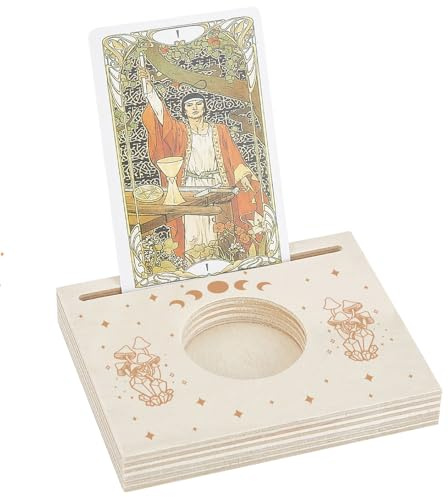 GORGECRAFT Expositor de Cartas de Tarot de Madera 10x8cm Tallado En Madera con Diseño de Seta Luna Y Estrella para Velas de Té Soporte Cartas de Adivinación Altar Wiccan de Brujas Estuche de Lectura