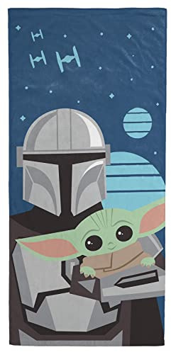 Jay Franco Star Wars The Mandalorian He's With Me 71cm x 147cm Beach Towel