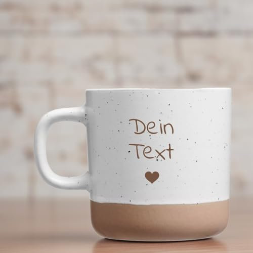 Dein Wunschtext als Gravur auf einer weißen Keramik Tasse mit 360ml - spülmaschinenfest - groß - Design (Rechts vom Griff)