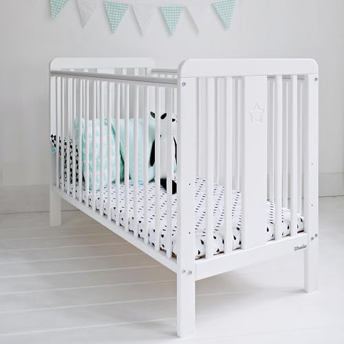 Woodies - Star Cot - Babybett - 120 x 60 cm - Rustikal, Vintage, Retrostil - höhenverstellbares Gitterbett - mit Lattenrost und herausnehmbaren Sprossen - Kiefernholz - Natürlich - Weiß