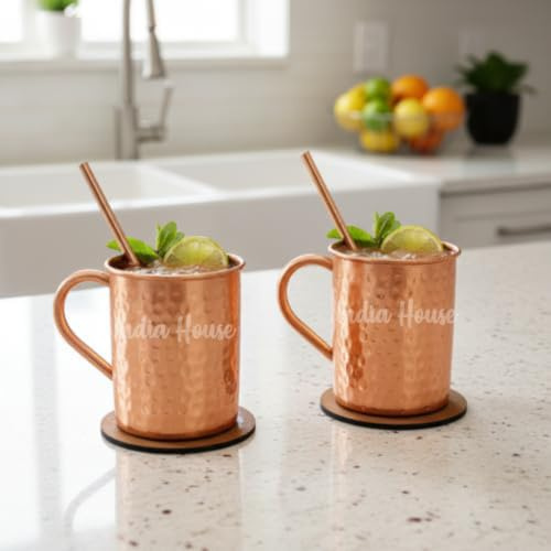 India House – Hamrad Moscow Mule Cup Set, 16 oz | Cocktail kopp set | Kopparglas | Festgåva ren koppar enkel slät efterbehandling set med 2 muggar med sugrör och underlägg