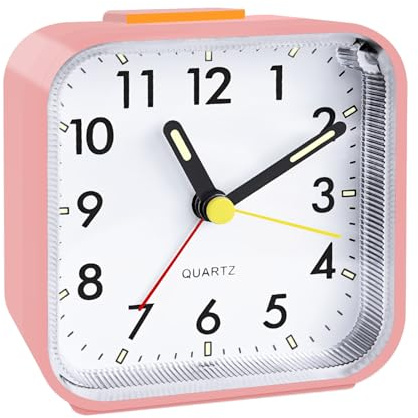 CNMTCCO - Despertador analógico sin tic-tac con luz, batería, alarma potente, función Snooze, funcionamiento silencioso, pantalla luminosa, diseño portátil para durmientes profundos