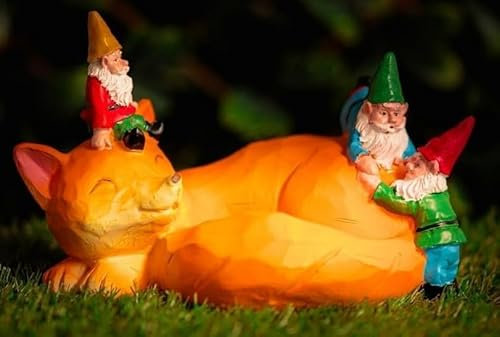 Garden Mile Gnomes Garden Ornaments Outdoor Resin Solar Powered Fox Outdoor Decoration Lighting for Home Patio Decking Pondside Flower Bed Standing Weatherproof Fox Statue Garden Gnome Figurine