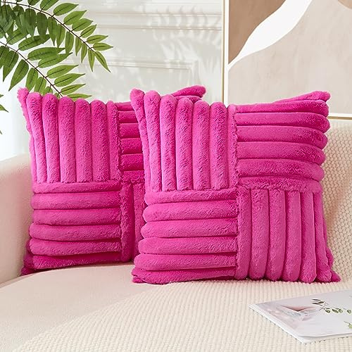 JOTOM Housses De Coussin à Rayures DéCoratives Housse De Coussin en Fausse Fourrure De Lapin Douce Housse De Coussin De Canapé pour Canapé-Lit DéCoration IntéRieure Lot De 2 45x45cm (Rose Vif)