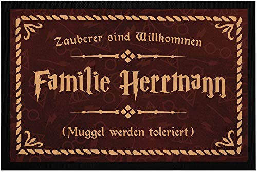SpecialMe® Fußmatte mit Namen Familie Spruch Zauberer sind Willkommen Muggle Werden toleriert rutschfest & waschbar weiß 60x40cm