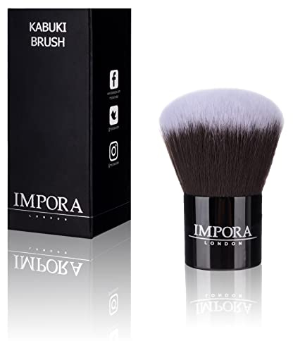 Pinceau de maquillage en poudre Kabuki par Impora London. Appliquer poudres, blush, bronzer, fond de teint, maquillage minéral, poudre pressée.