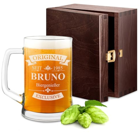 Maverton Bierkrug mit Gravur - Personalisierte Geschenke Männer - 500 ml - Geburtstagsgeschenk für Herren Bierglas Papa - Geschenkidee für Bierfreunde - Weihnachtsgeschenke - Original