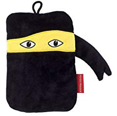 Hugo Frosch Mini-Wärmflasche 0,2l – Made in Germany – mit kuscheligem Velourbezug Schwarz-Gelb im Ninja-Design – kleine, auslaufsichere Bettflasche für unterwegs