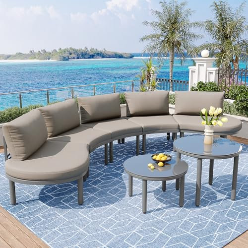 Merax Gartenmöbel-Set 5-Sitzer, Bogenförmiges Sofa + 2 Couchtische aus gehärtetem Glas, Verzinkter Eisenrahmen, Bequeme Sitzpolster und Kissen, Verstellbare Beine, Graue Polster, Modernes Design