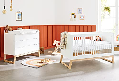 PINOLINO Kinderzimmer-Set Bridge breit, 2-tlg., mit Kinderbett und breiter Wickelkommode, edelmatt und massive Esche