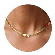 TINGN Collana di perle colorate per donne e ragazze - Collana di perle colorate fatta a mano in oro con ciondolo a forma di cuore con lettere, collana per regali di compleanno per bambini, regali per